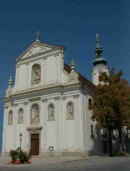 02-kirche-aussen.jpg