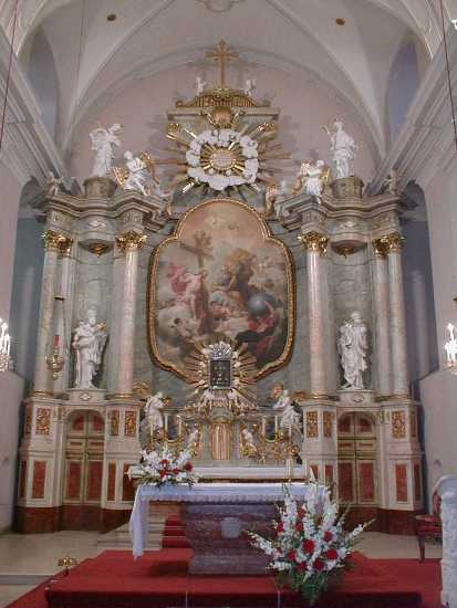 04-kirche-altar.jpg